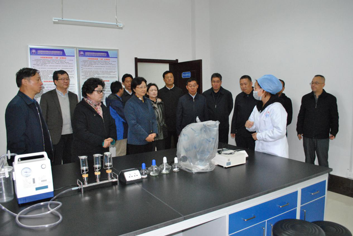 692江西省人大專題調(diào)研山西農(nóng)村飲水水質(zhì)培訓(xùn)工作.png 692江西省人大專題調(diào)研山西農(nóng)村飲水水質(zhì)培訓(xùn)工作.png